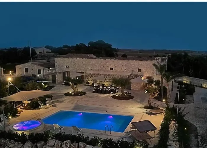 Casale Arezzo - Luxury Villa With Pool&Jacuzzi - Marina di Ragusa